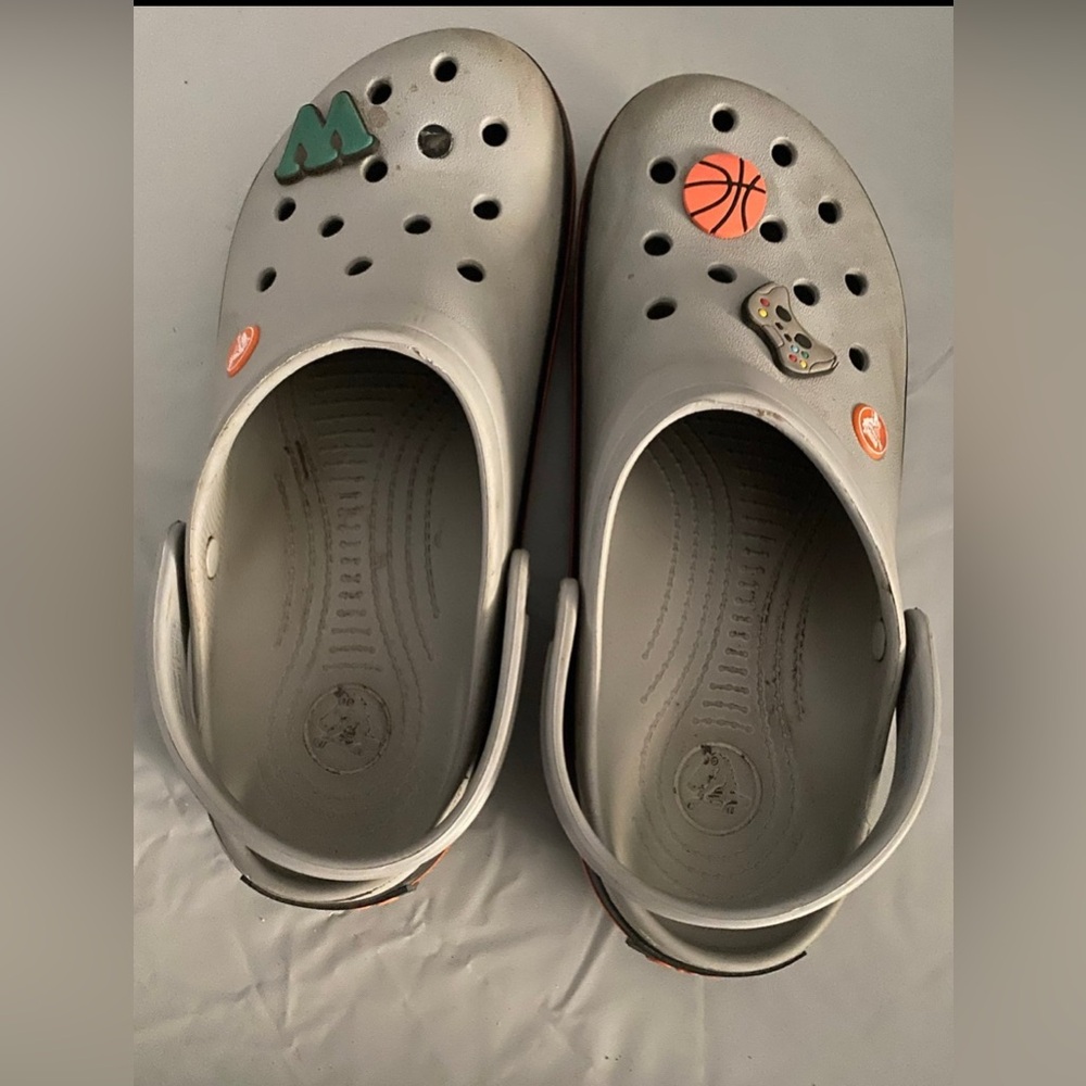 Crocs size 8 men and size 10 in womens
